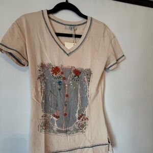 NWT T-shirt Graphic T Size X Small
